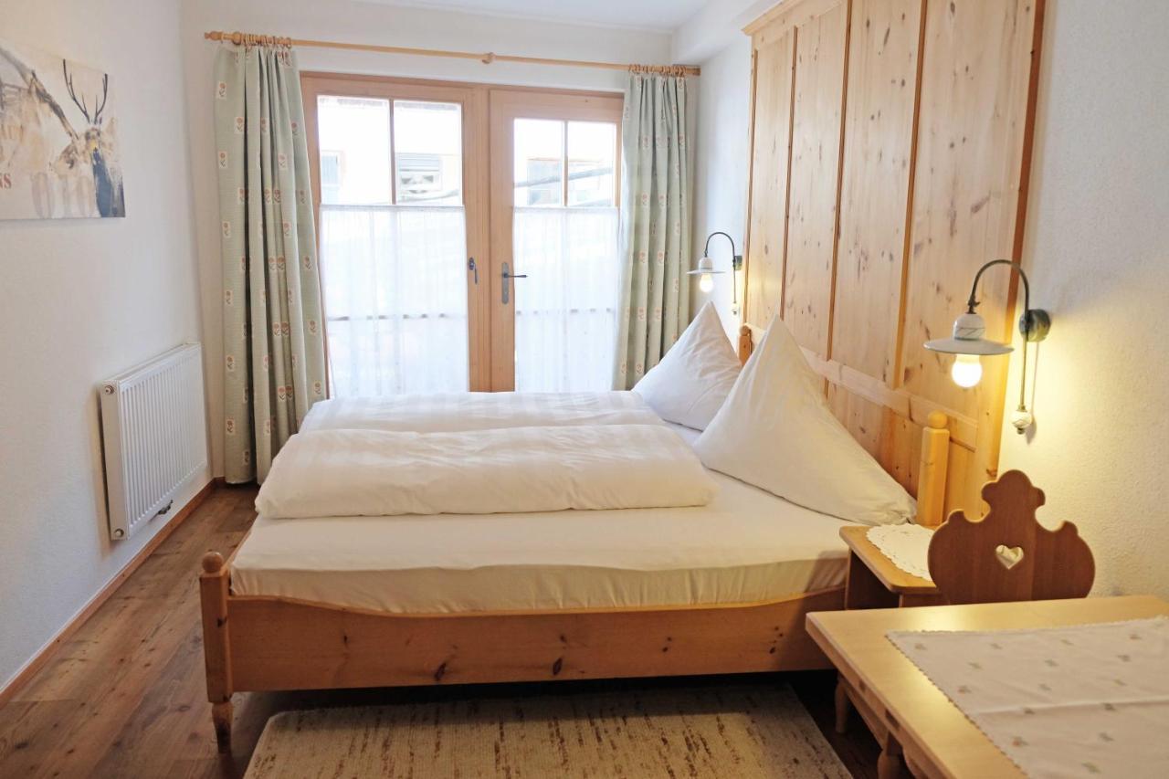 Hotel Garni Hubertushof Fiss Quarto foto